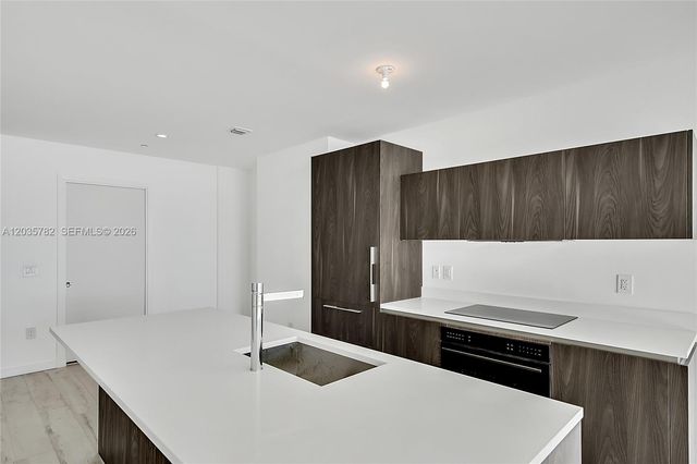 480 NE 31st St 904, Miami, FL 33137