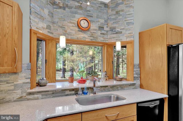 70 KELLER RD, Fleetwood, PA 19522