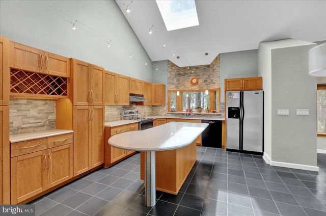70 KELLER RD, Fleetwood, PA 19522