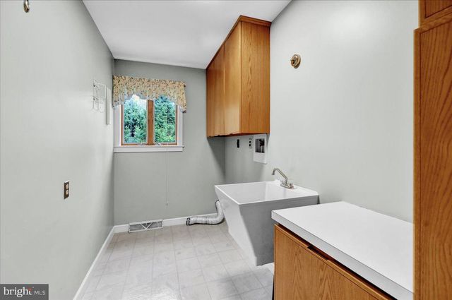 70 KELLER RD, Fleetwood, PA 19522
