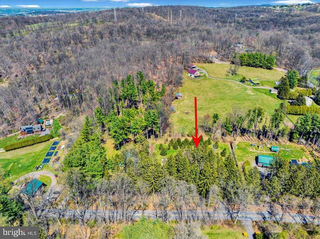 70 KELLER RD, Fleetwood, PA 19522