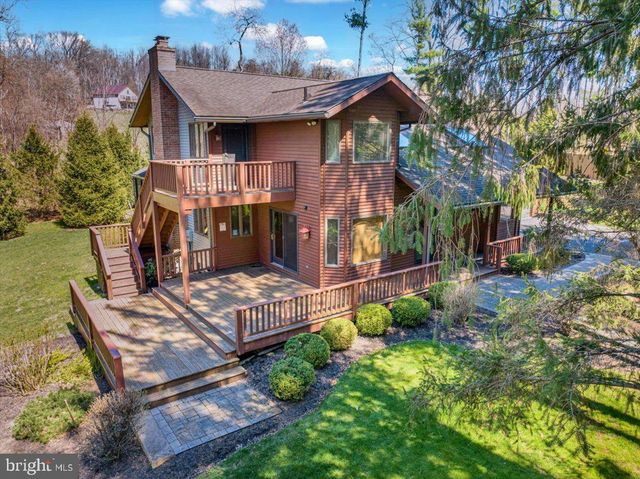 70 KELLER RD, Fleetwood, PA 19522
