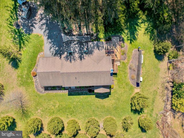 70 KELLER RD, Fleetwood, PA 19522