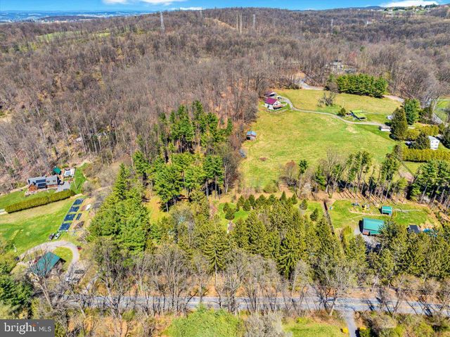70 KELLER RD, Fleetwood, PA 19522