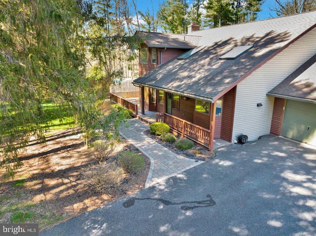 70 KELLER RD, Fleetwood, PA 19522