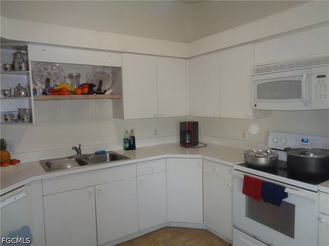 5542 Banning ST, Lehigh Acres, FL 33971