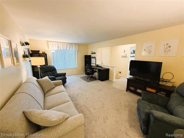 31750 Raymond Drive, Warren, MI 48093