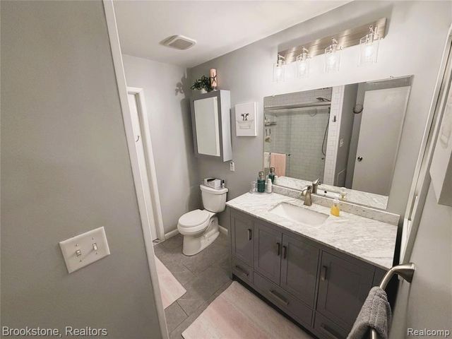 31750 Raymond Drive, Warren, MI 48093