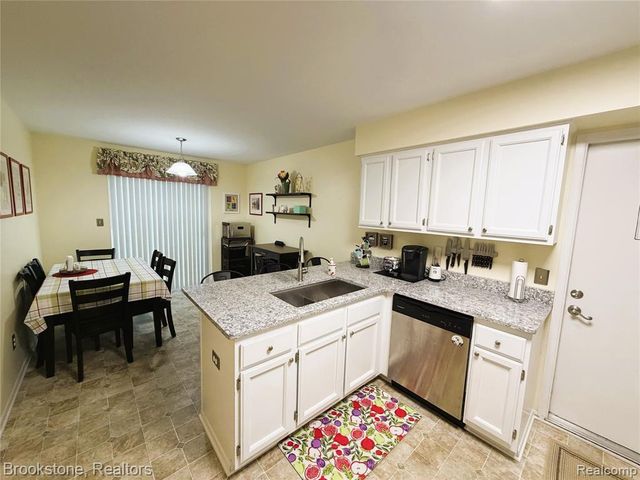 31750 Raymond Drive, Warren, MI 48093