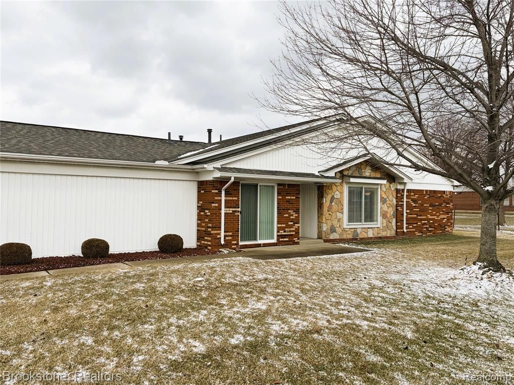 31750 Raymond Drive, Warren, MI 48093