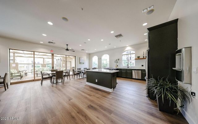 5450 E DEER VALLEY Drive 3019, Phoenix, AZ 85054