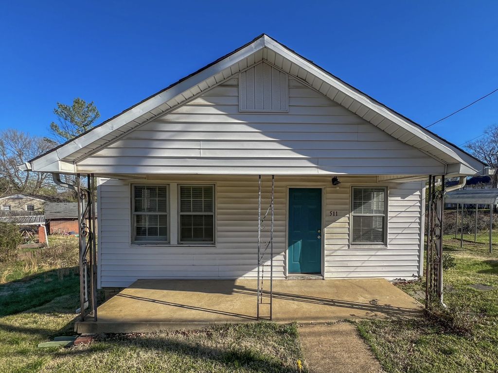511 Crossland Ave, Clarksville, TN 37040