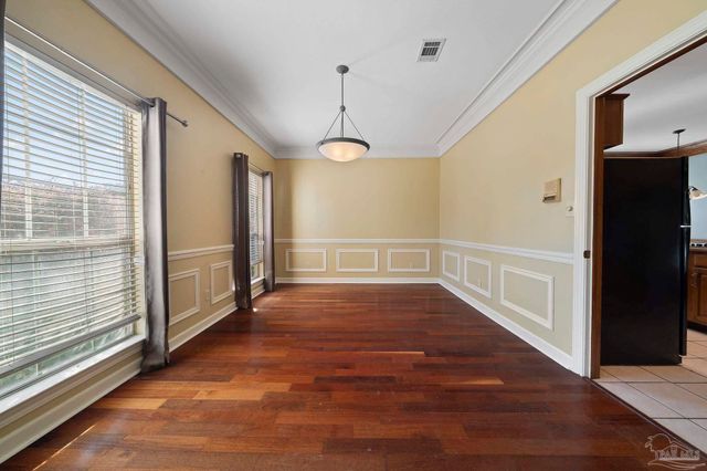 6221 Heart Pine Dr, Pensacola, FL 32504