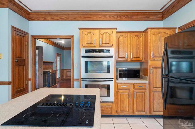 6221 Heart Pine Dr, Pensacola, FL 32504