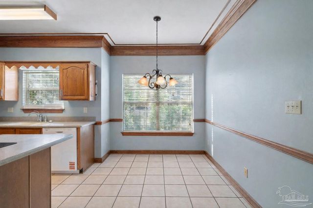 6221 Heart Pine Dr, Pensacola, FL 32504