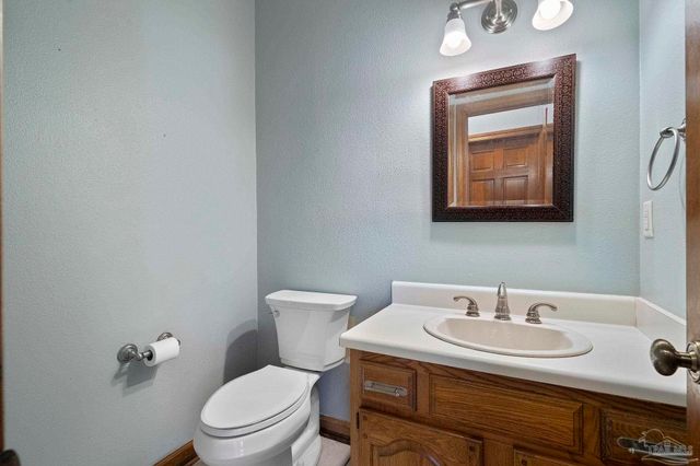 6221 Heart Pine Dr, Pensacola, FL 32504