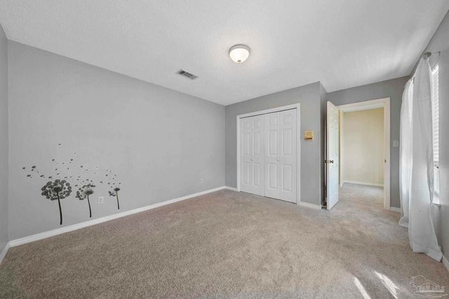 6221 Heart Pine Dr, Pensacola, FL 32504