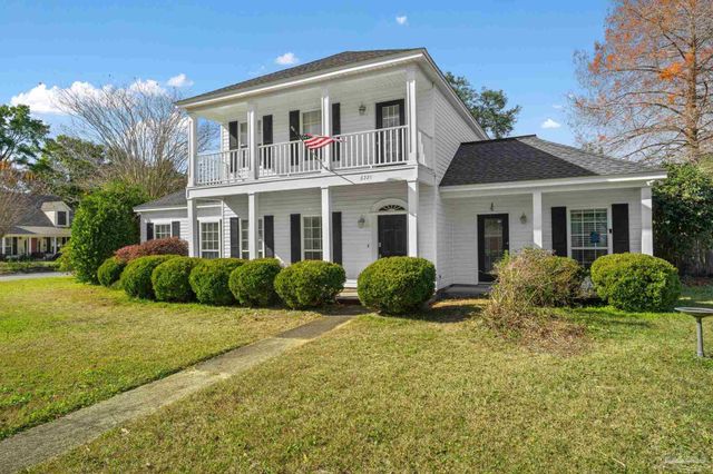 6221 Heart Pine Dr, Pensacola, FL 32504