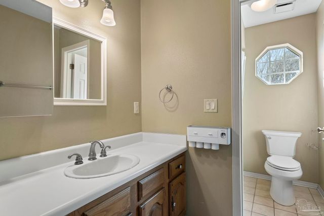 6221 Heart Pine Dr, Pensacola, FL 32504