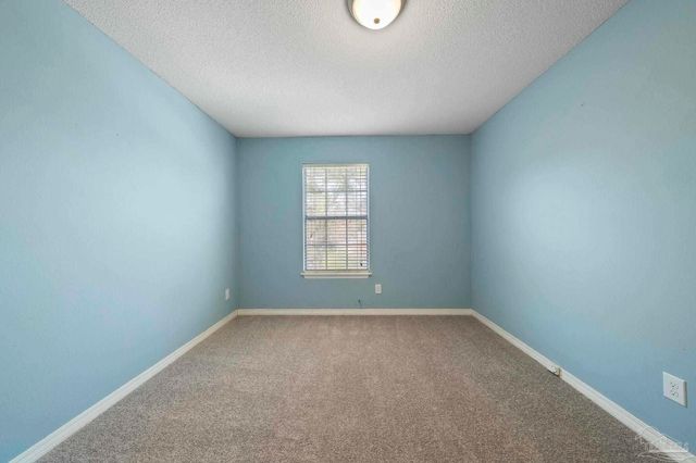 6221 Heart Pine Dr, Pensacola, FL 32504