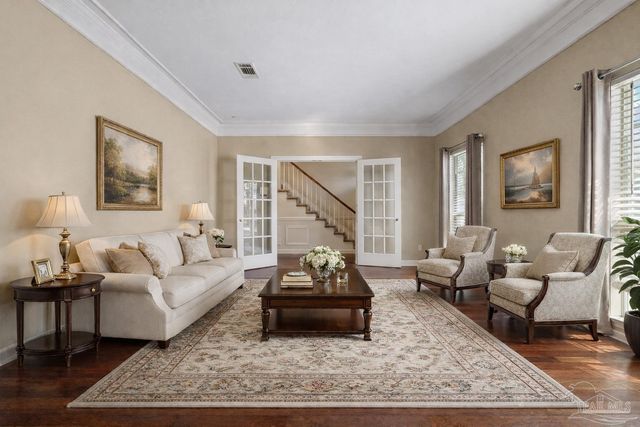 6221 Heart Pine Dr, Pensacola, FL 32504