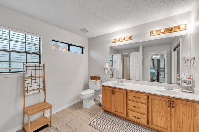 6453 Garden Drive, Gulf Breeze, FL 32563