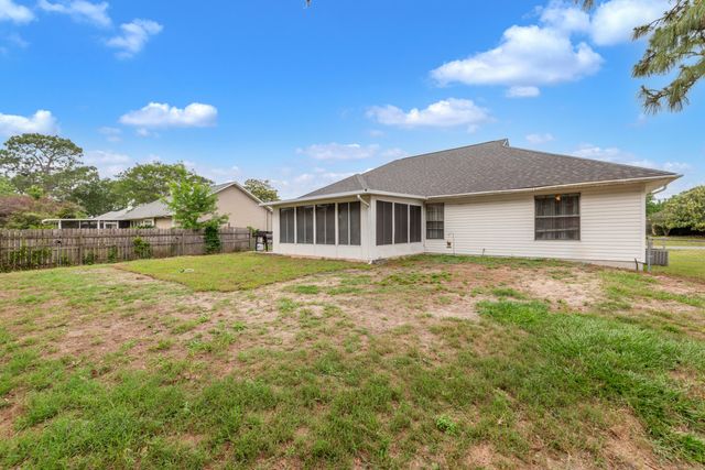 6453 Garden Drive, Gulf Breeze, FL 32563