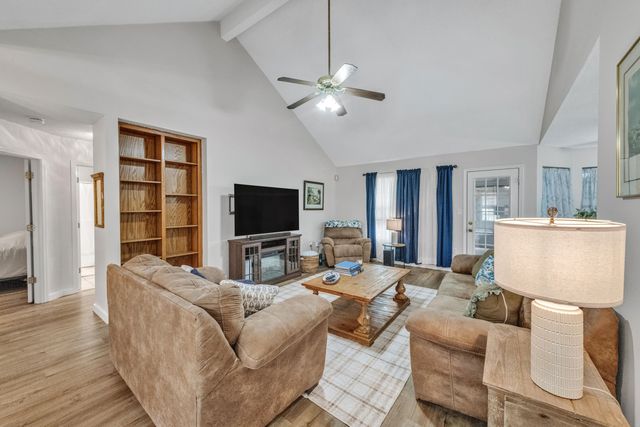 6453 Garden Drive, Gulf Breeze, FL 32563