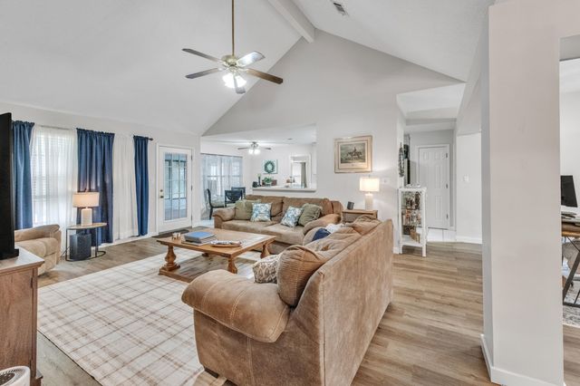6453 Garden Drive, Gulf Breeze, FL 32563