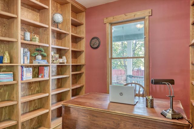802 E Indiana Ave, Spokane, WA 99207