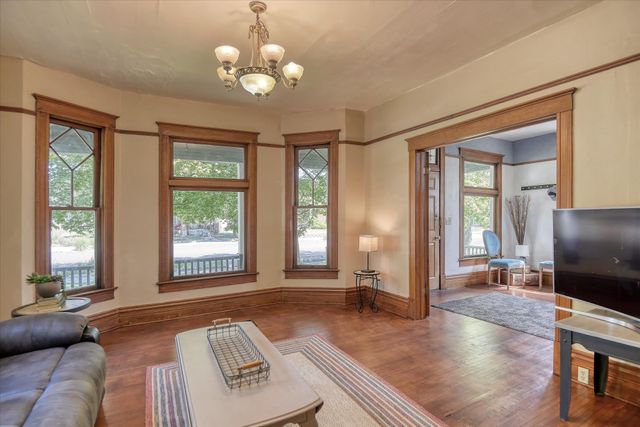 802 E Indiana Ave, Spokane, WA 99207