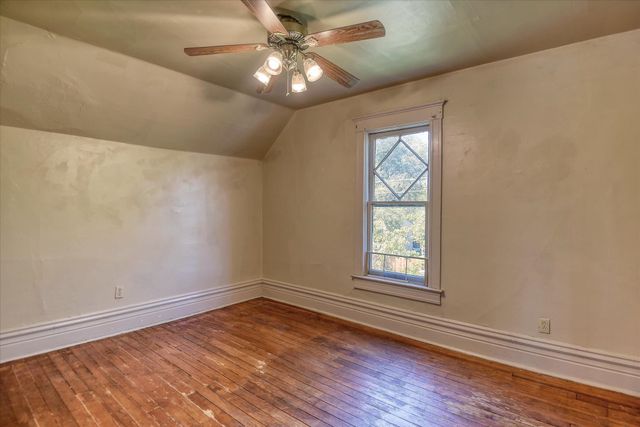 802 E Indiana Ave, Spokane, WA 99207