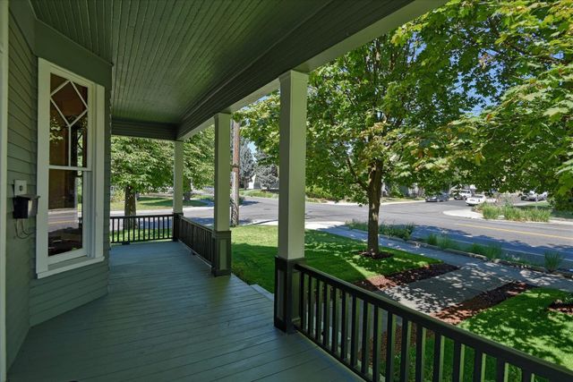 802 E Indiana Ave, Spokane, WA 99207