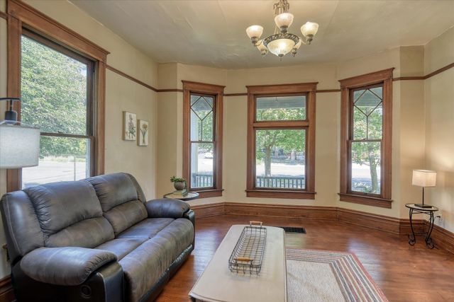 802 E Indiana Ave, Spokane, WA 99207
