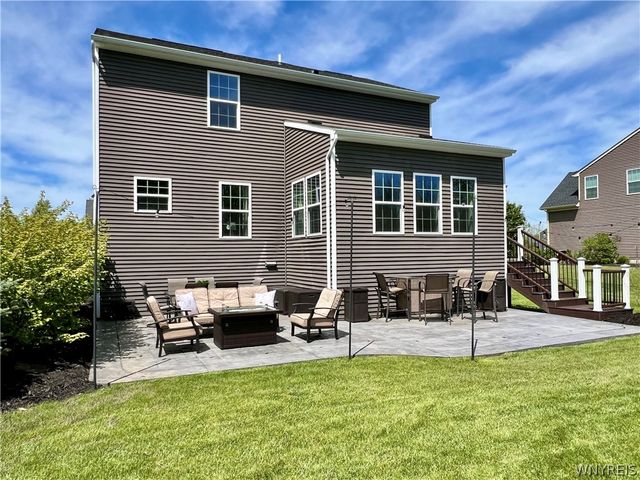 11 Airmont Drive, Orchard Park, NY 14127