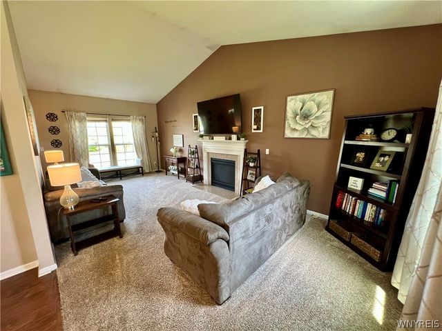 11 Airmont Drive, Orchard Park, NY 14127