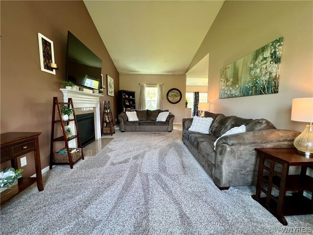 11 Airmont Drive, Orchard Park, NY 14127