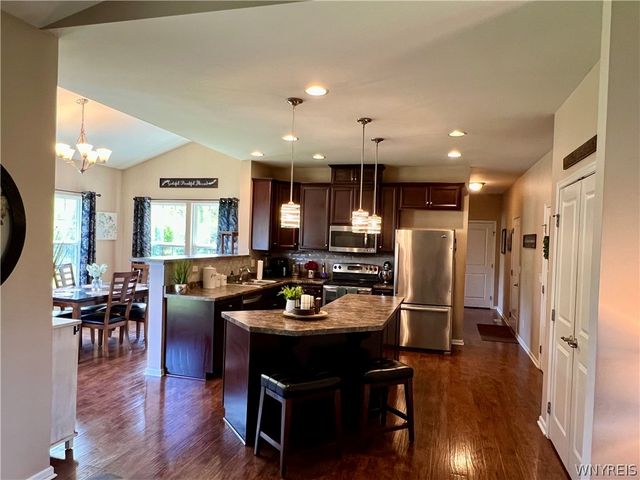 11 Airmont Drive, Orchard Park, NY 14127