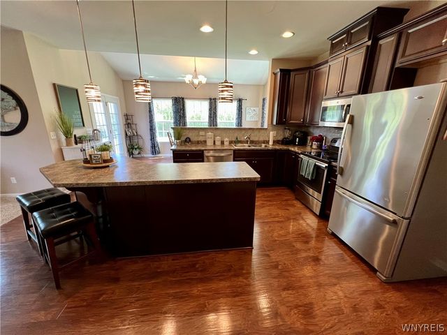 11 Airmont Drive, Orchard Park, NY 14127