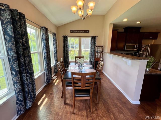 11 Airmont Drive, Orchard Park, NY 14127