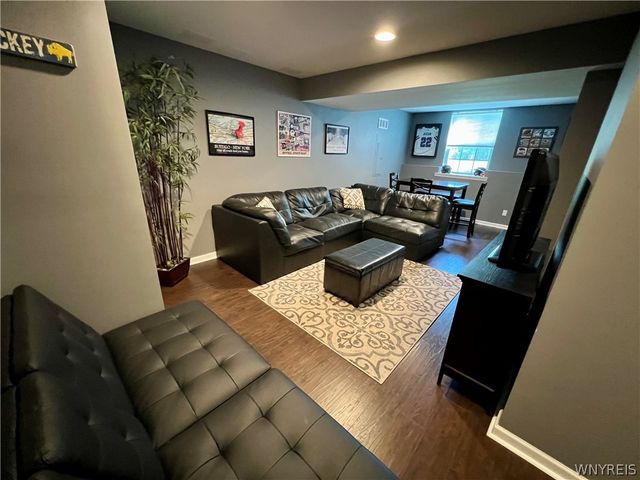 11 Airmont Drive, Orchard Park, NY 14127