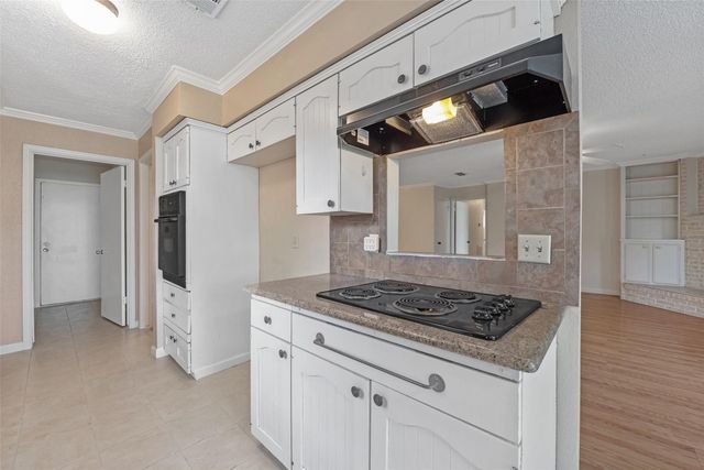 807 Seacliff Drive, Houston, TX 77062