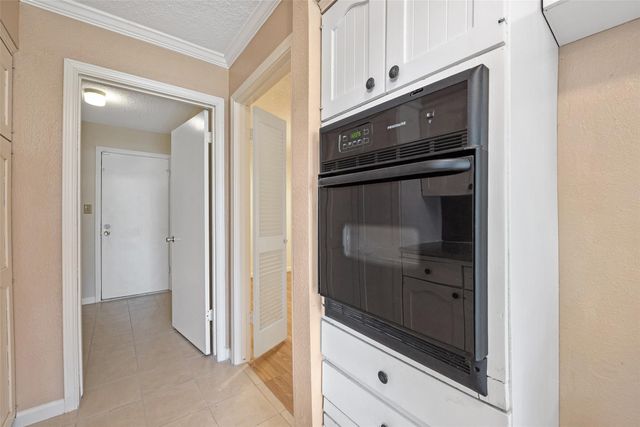 807 Seacliff Drive, Houston, TX 77062