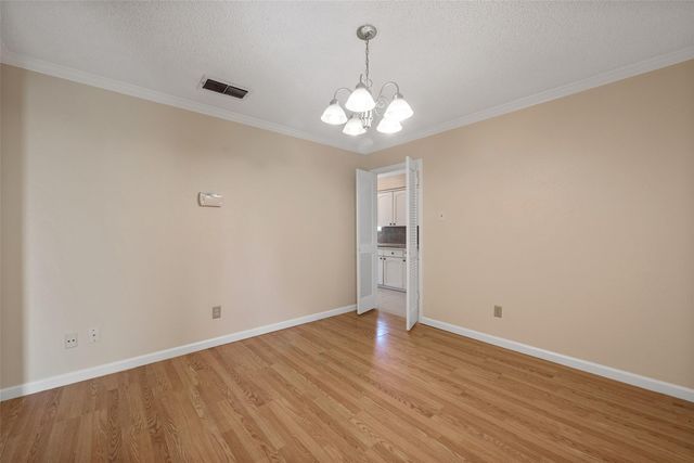 807 Seacliff Drive, Houston, TX 77062