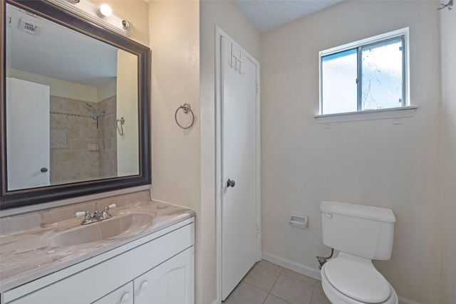 807 Seacliff Drive, Houston, TX 77062