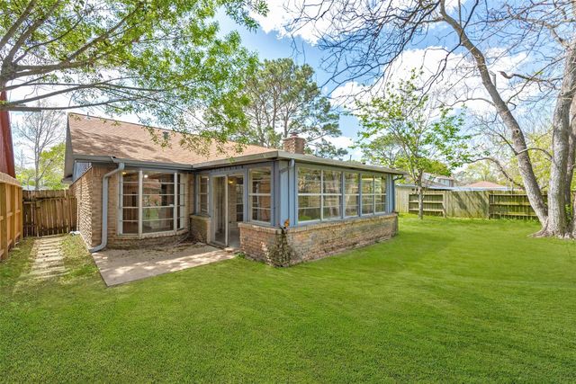 807 Seacliff Drive, Houston, TX 77062