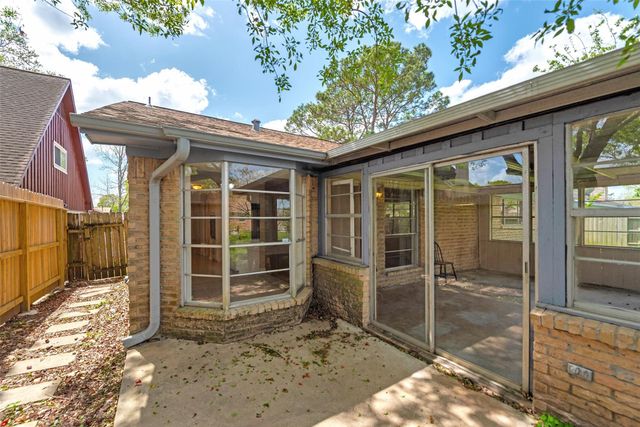 807 Seacliff Drive, Houston, TX 77062