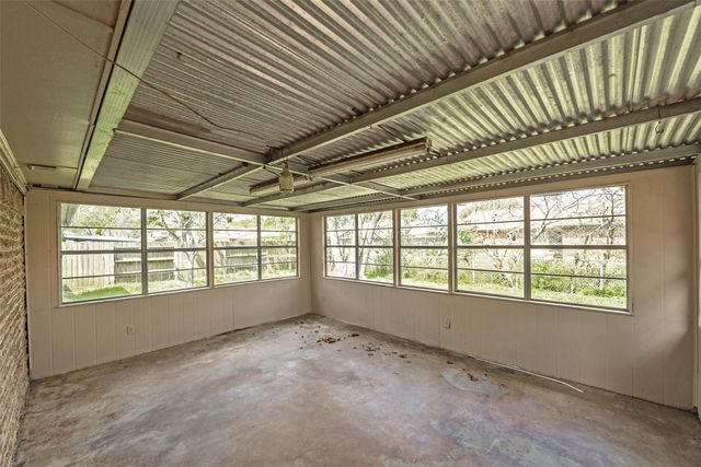 807 Seacliff Drive, Houston, TX 77062