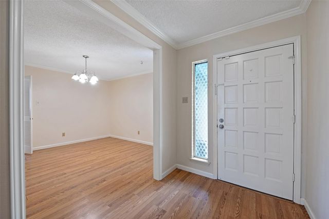 807 Seacliff Drive, Houston, TX 77062