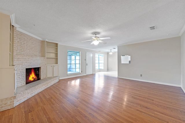 807 Seacliff Drive, Houston, TX 77062